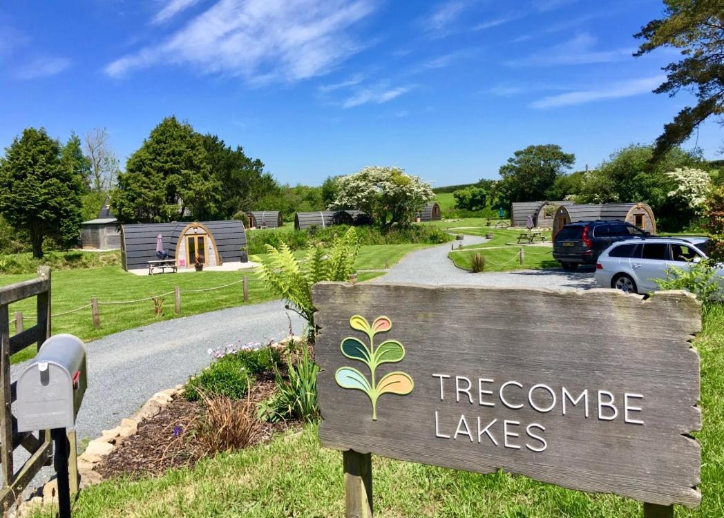 Trecombe Lakes Camborne Buitenkant foto